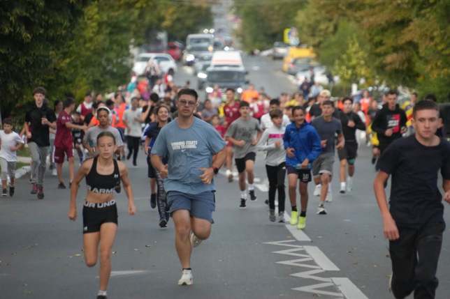 Peste 300 de sportivi au alergat la „Cross by Night&nbsp;Cumpăna”